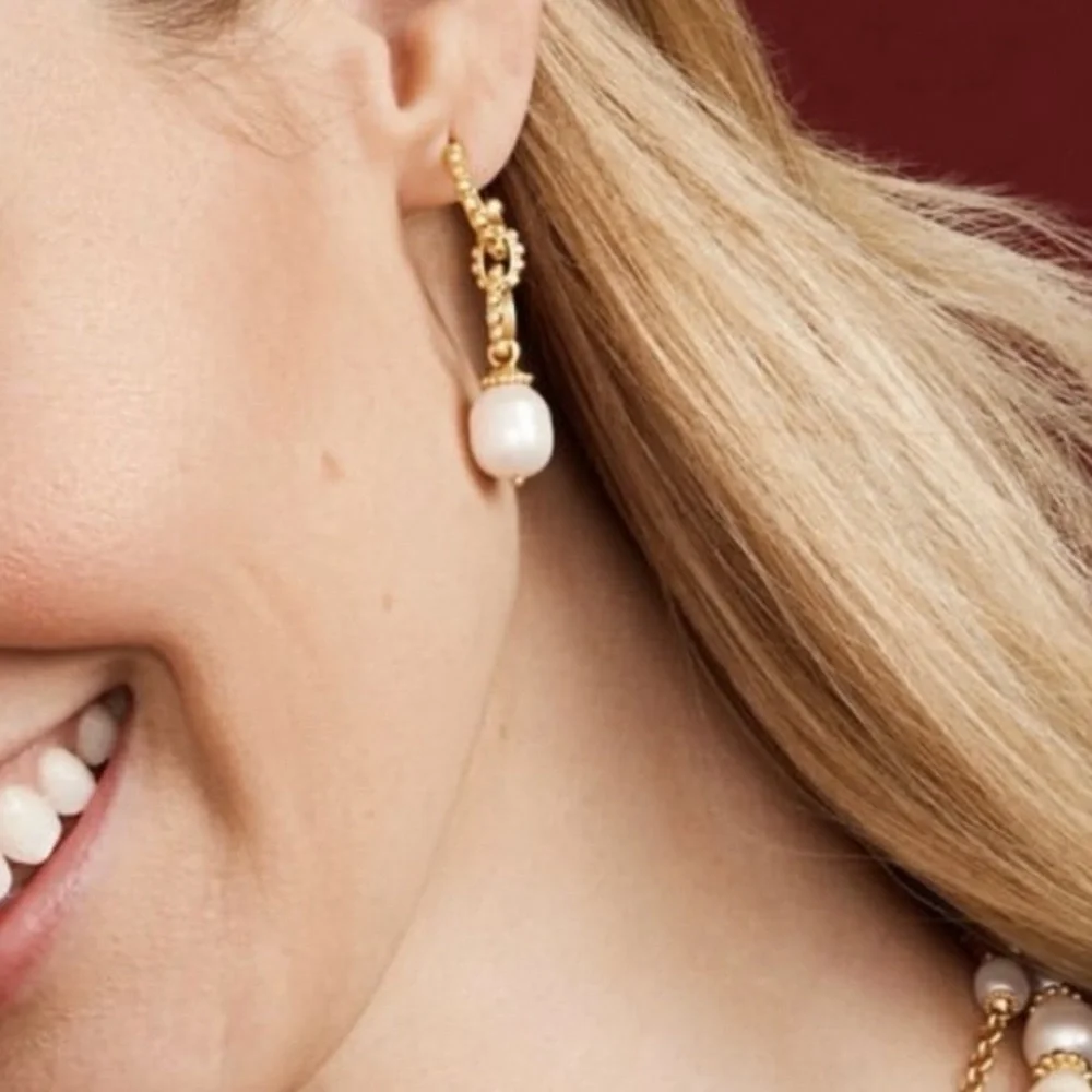 JULIE VOS • Marbella Midi Hoop & Pearl Charm Earrings